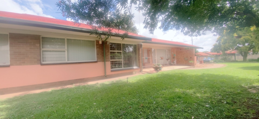4 Bedroom Property for Sale in Risiville Gauteng