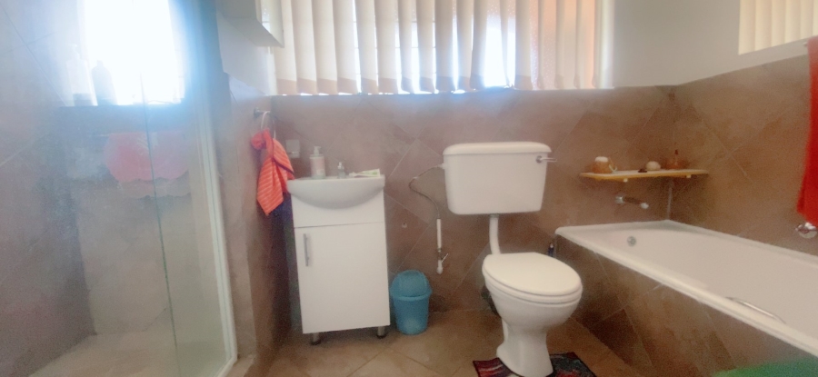 4 Bedroom Property for Sale in Risiville Gauteng