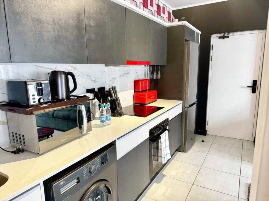 1 Bedroom Property for Sale in Crowthorne AH Gauteng