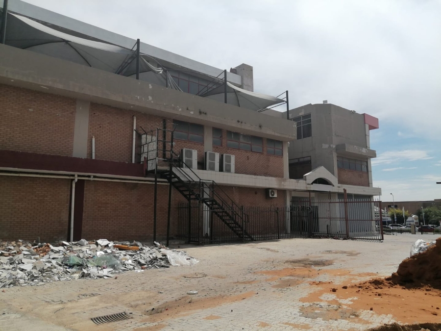 To Let commercial Property for Rent in Halfway House Gauteng