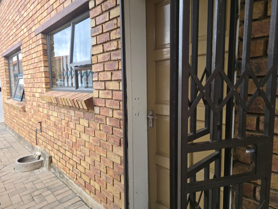  Bedroom Property for Sale in Lilianton Gauteng
