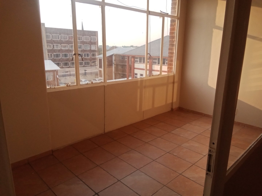1 Bedroom Property for Sale in Kempton Park Central Gauteng