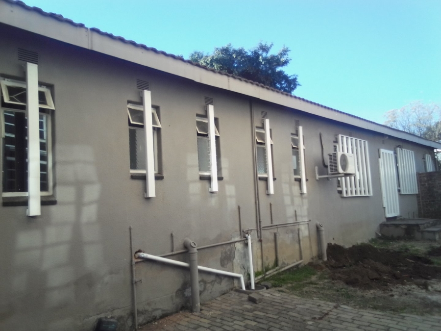 To Let commercial Property for Rent in Halfway House Gauteng