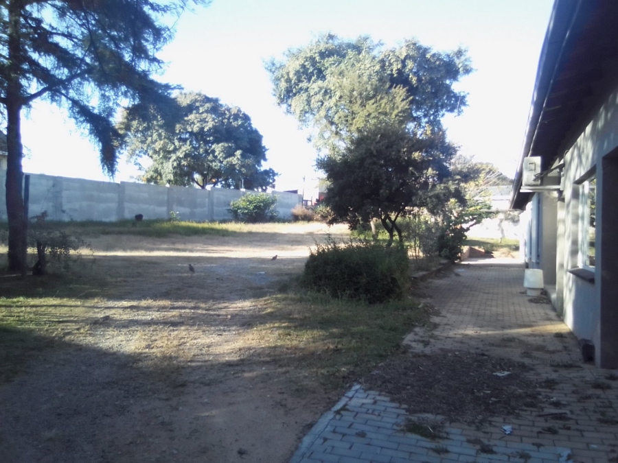 To Let commercial Property for Rent in Halfway House Gauteng