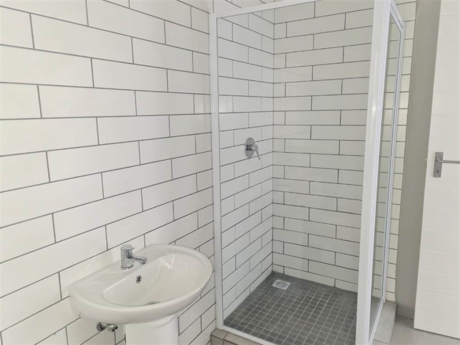 To Let 2 Bedroom Property for Rent in Glen Marais Gauteng