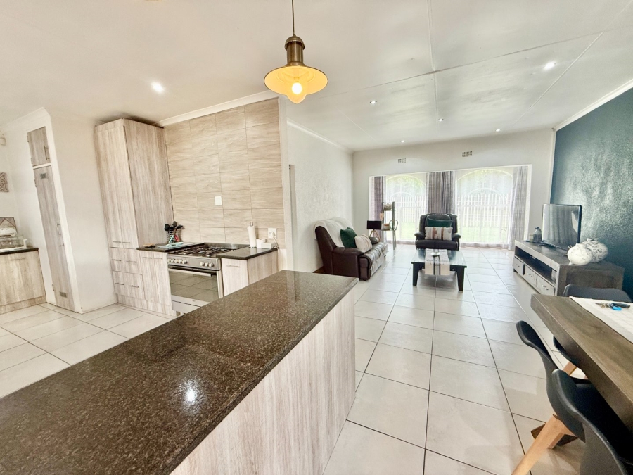 4 Bedroom Property for Sale in Brackenhurst Gauteng