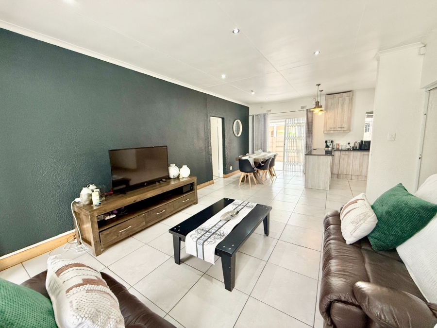 4 Bedroom Property for Sale in Brackenhurst Gauteng