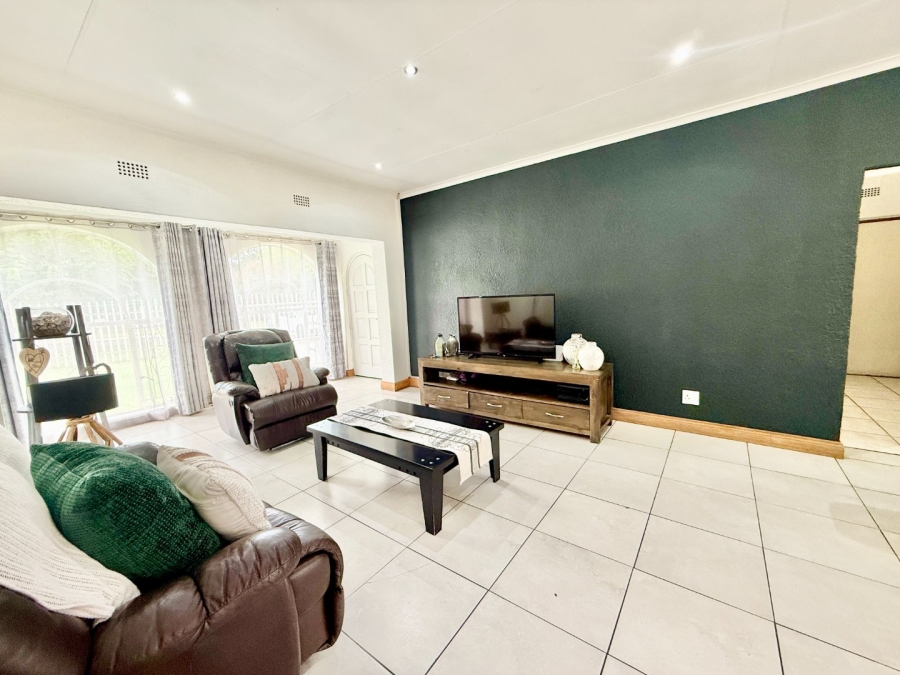 4 Bedroom Property for Sale in Brackenhurst Gauteng