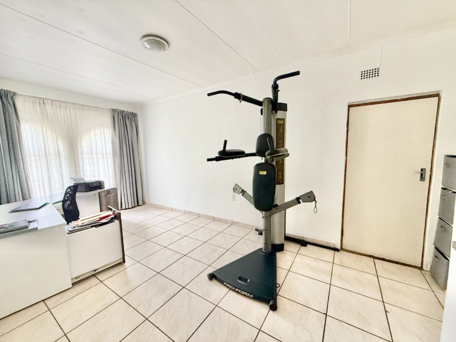 4 Bedroom Property for Sale in Brackenhurst Gauteng