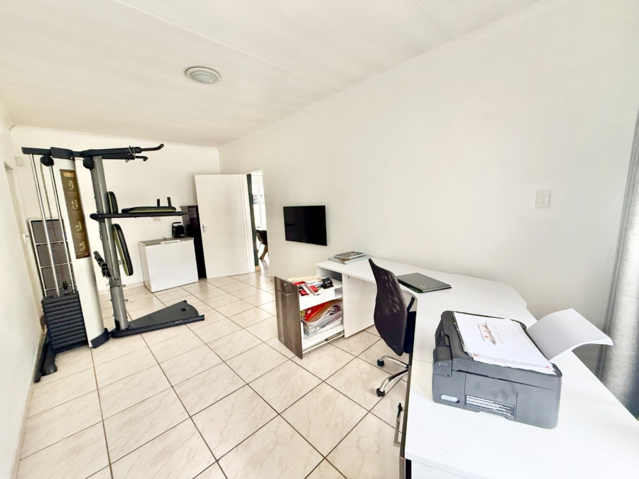 4 Bedroom Property for Sale in Brackenhurst Gauteng