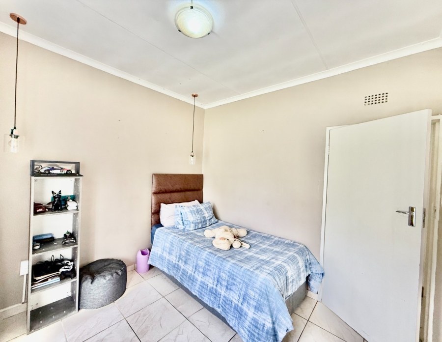 4 Bedroom Property for Sale in Brackenhurst Gauteng