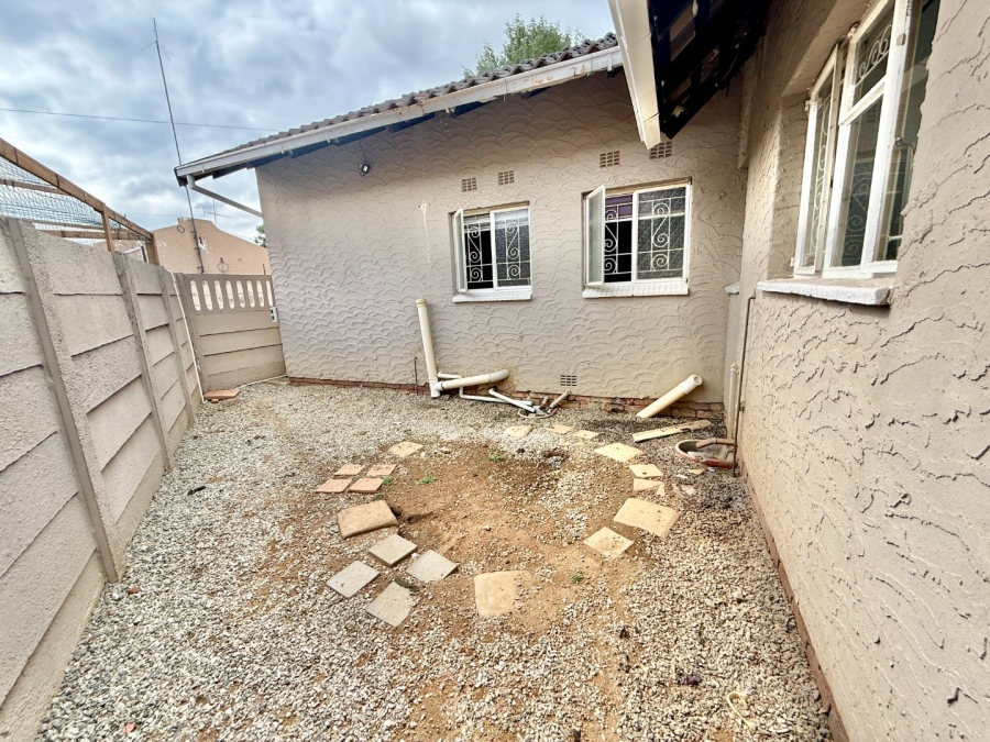 4 Bedroom Property for Sale in Brackenhurst Gauteng