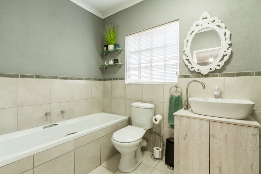 3 Bedroom Property for Sale in Equestria Gauteng