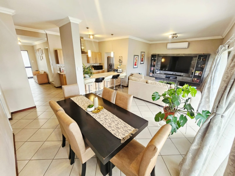 3 Bedroom Property for Sale in Monavoni Gauteng