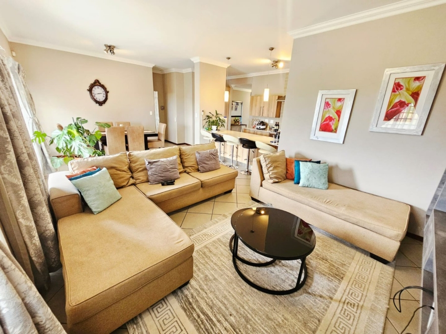 3 Bedroom Property for Sale in Monavoni Gauteng