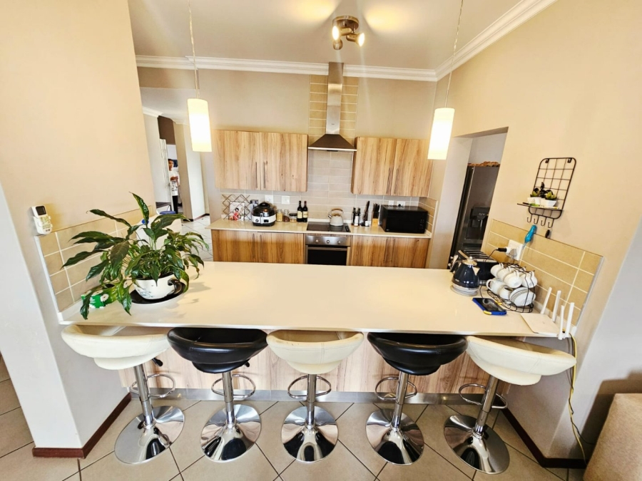 3 Bedroom Property for Sale in Monavoni Gauteng