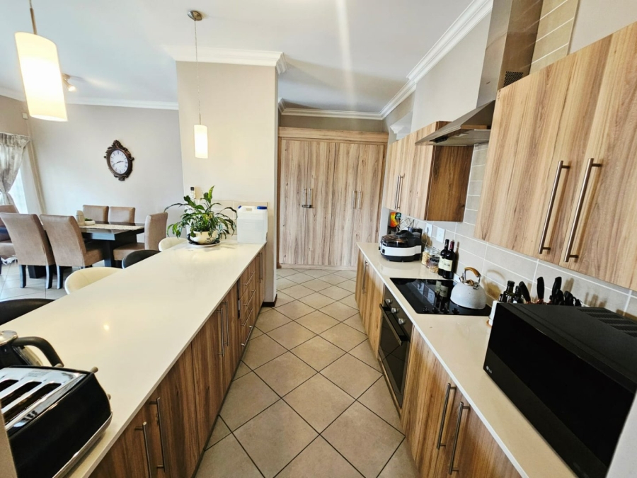 3 Bedroom Property for Sale in Monavoni Gauteng