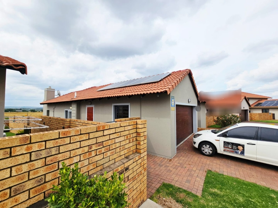 3 Bedroom Property for Sale in Monavoni Gauteng