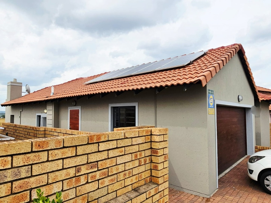 3 Bedroom Property for Sale in Monavoni Gauteng