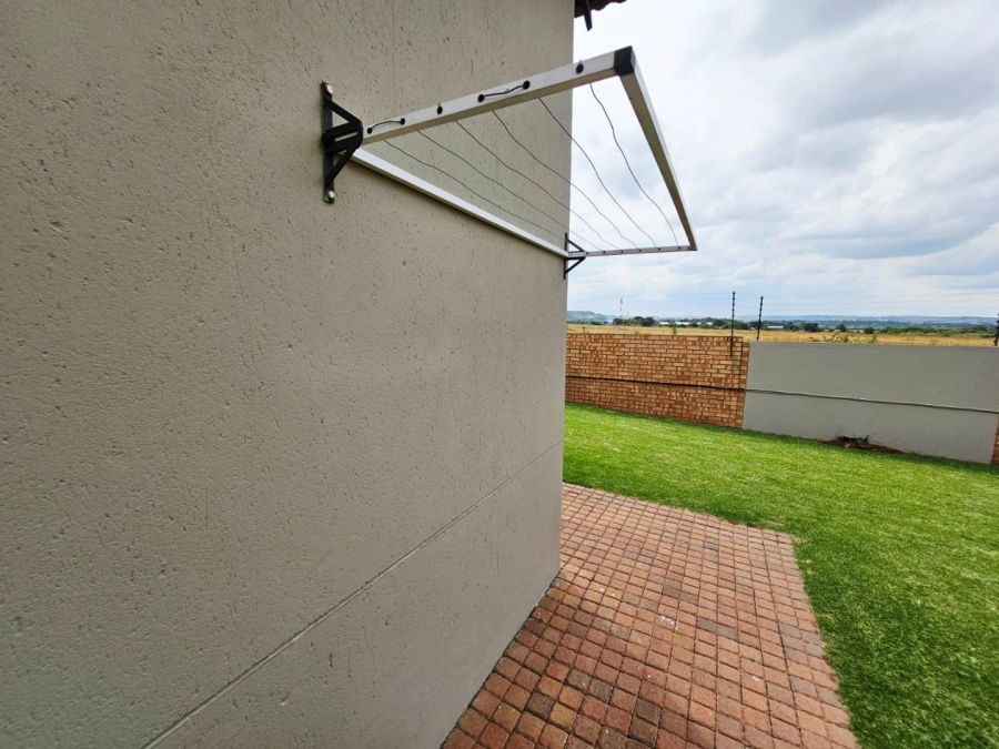 3 Bedroom Property for Sale in Monavoni Gauteng