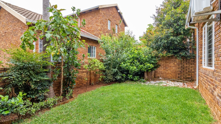 3 Bedroom Property for Sale in Wilgeheuwel Gauteng