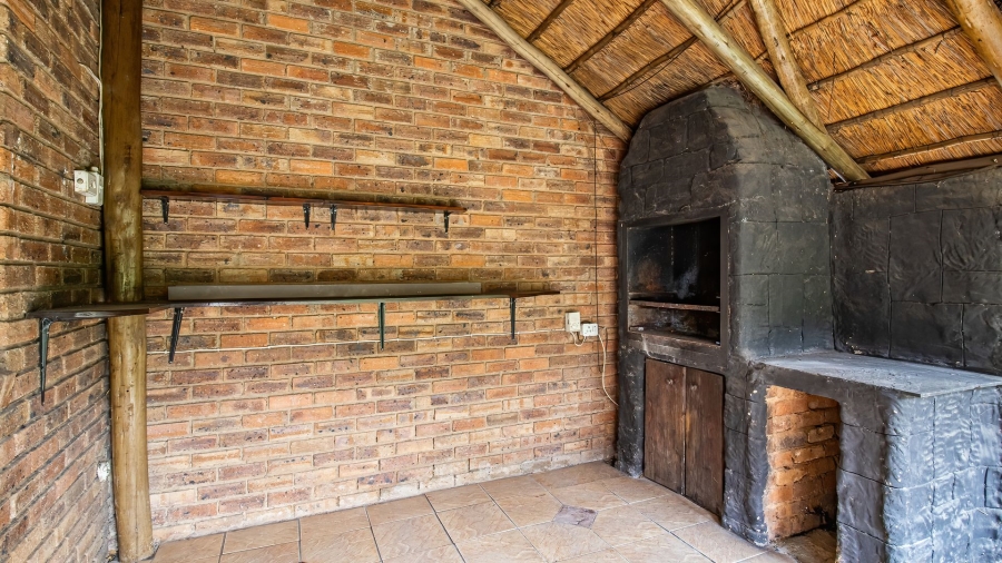 3 Bedroom Property for Sale in Wilgeheuwel Gauteng