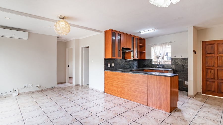 3 Bedroom Property for Sale in Wilgeheuwel Gauteng