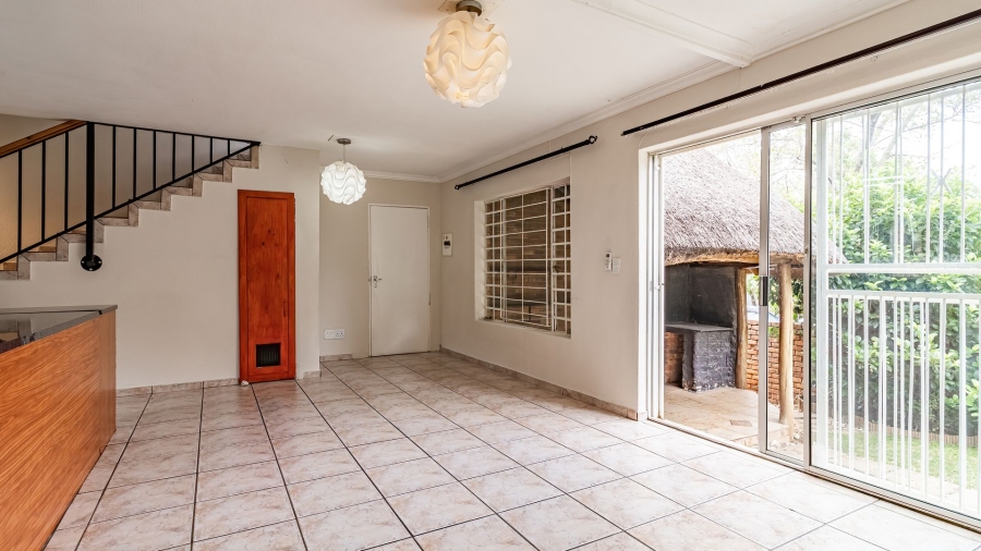 3 Bedroom Property for Sale in Wilgeheuwel Gauteng