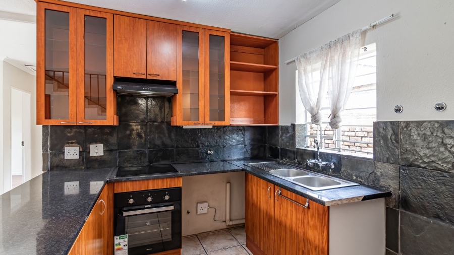 3 Bedroom Property for Sale in Wilgeheuwel Gauteng