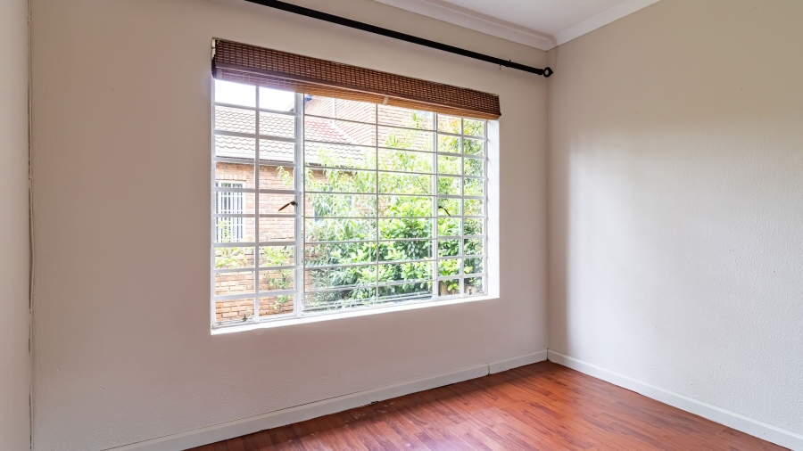 3 Bedroom Property for Sale in Wilgeheuwel Gauteng