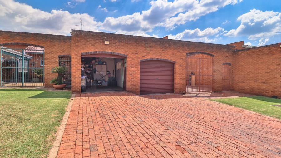 3 Bedroom Property for Sale in Homestead Gauteng