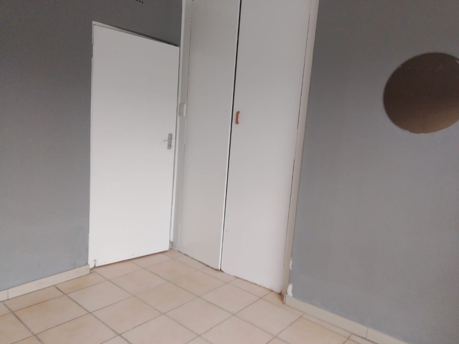 To Let 5 Bedroom Property for Rent in Mayberry Park Gauteng