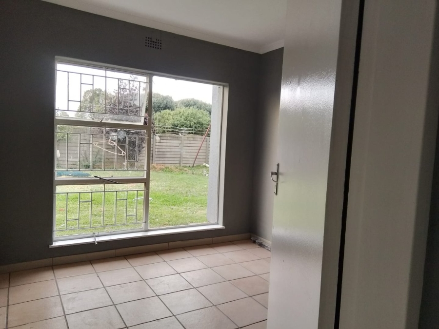 To Let 5 Bedroom Property for Rent in Mayberry Park Gauteng