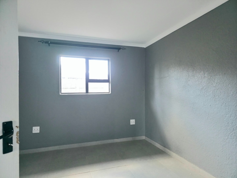 To Let 5 Bedroom Property for Rent in Mayberry Park Gauteng
