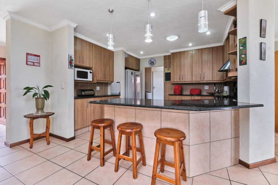 3 Bedroom Property for Sale in Honeydew Manor Gauteng