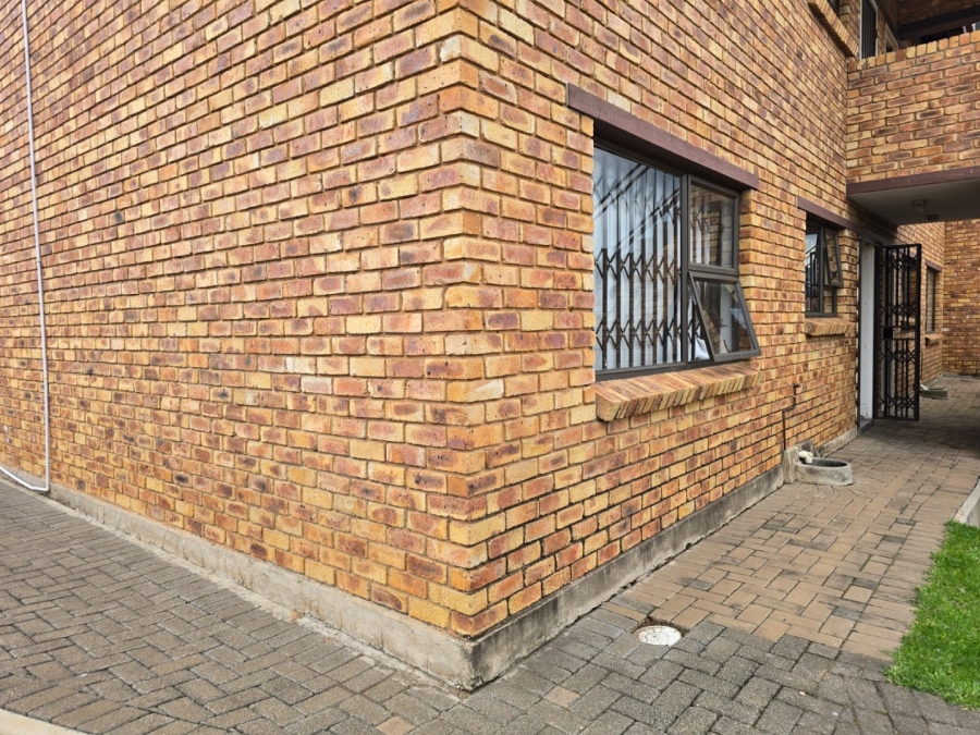 To Let 2 Bedroom Property for Rent in Lilianton Gauteng