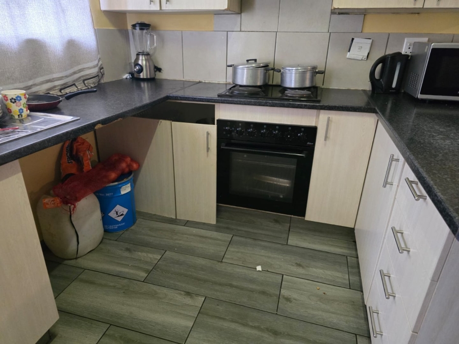 To Let 2 Bedroom Property for Rent in Lilianton Gauteng