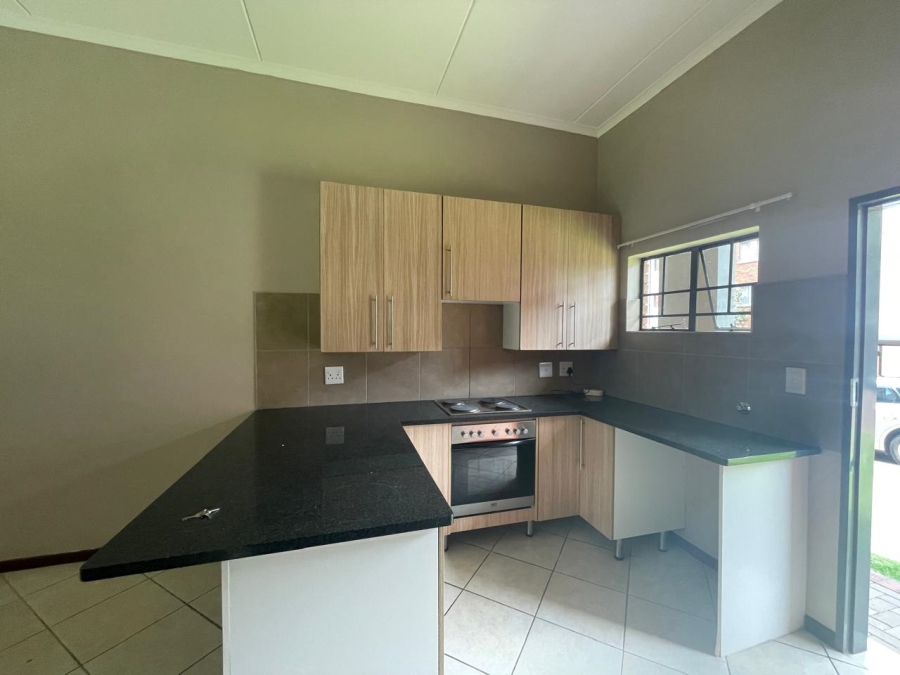 2 Bedroom Property for Sale in Noordwyk Gauteng