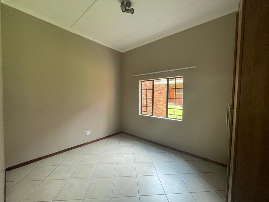 2 Bedroom Property for Sale in Noordwyk Gauteng