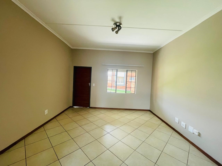 2 Bedroom Property for Sale in Noordwyk Gauteng