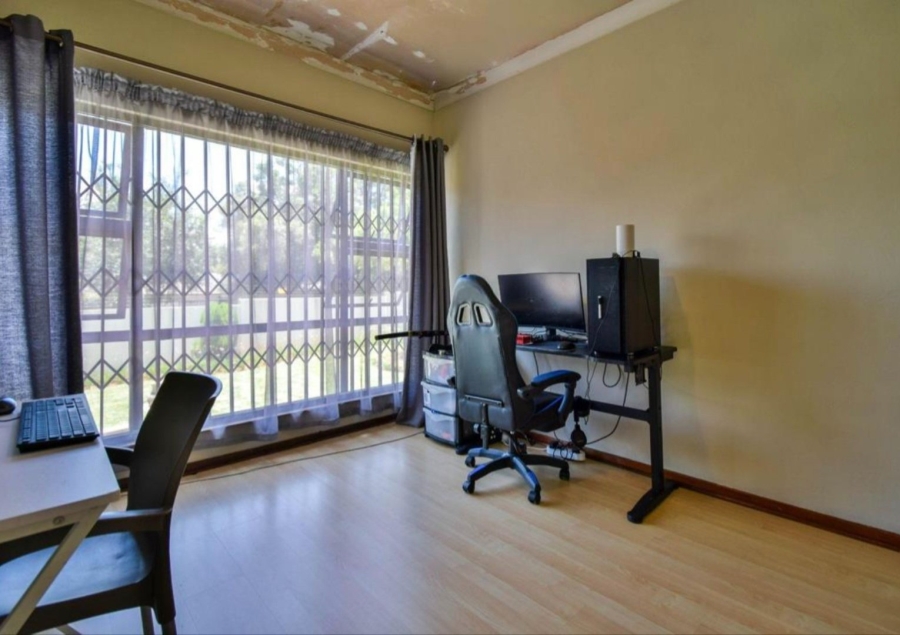 4 Bedroom Property for Sale in Murrayfield Gauteng