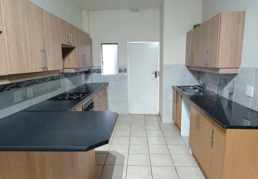 To Let 2 Bedroom Property for Rent in Mountain View Gauteng