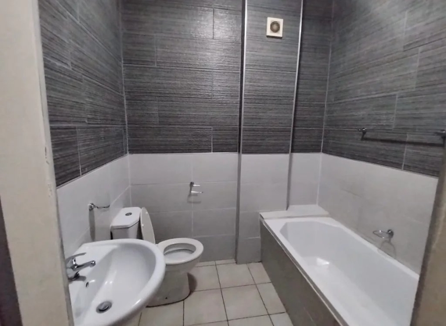 To Let 2 Bedroom Property for Rent in Mountain View Gauteng