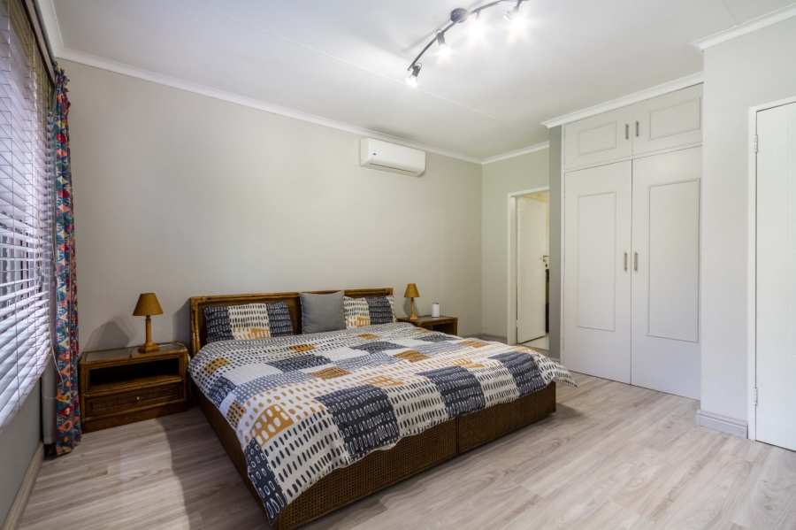 4 Bedroom Property for Sale in Die Wilgers Gauteng