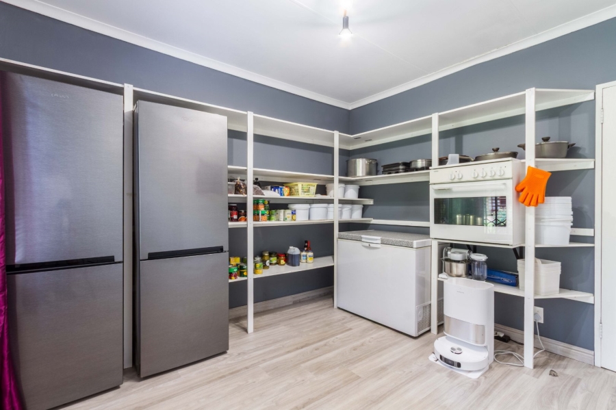 4 Bedroom Property for Sale in Die Wilgers Gauteng