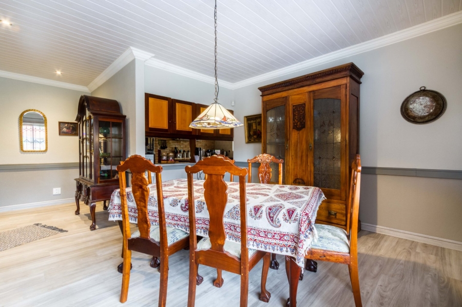 4 Bedroom Property for Sale in Die Wilgers Gauteng