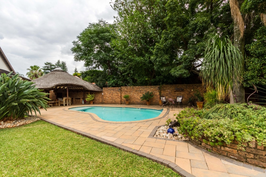 4 Bedroom Property for Sale in Die Wilgers Gauteng