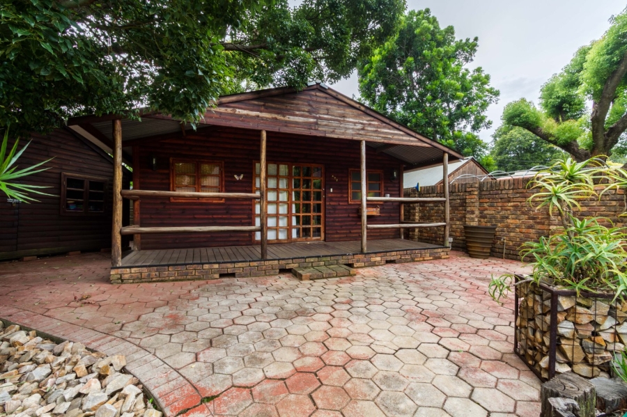 4 Bedroom Property for Sale in Die Wilgers Gauteng