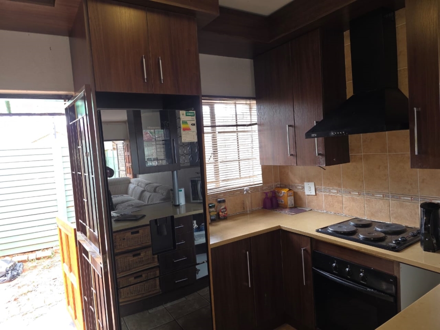 2 Bedroom Property for Sale in Montana Park Gauteng