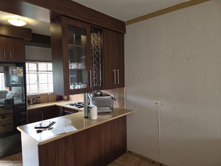 2 Bedroom Property for Sale in Montana Park Gauteng